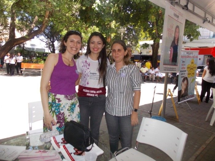 Voluntários do Projeto Neylivia Oliveira da Costa Mulher Viva participa de uma concentração em Teresina   - Imagem 56
