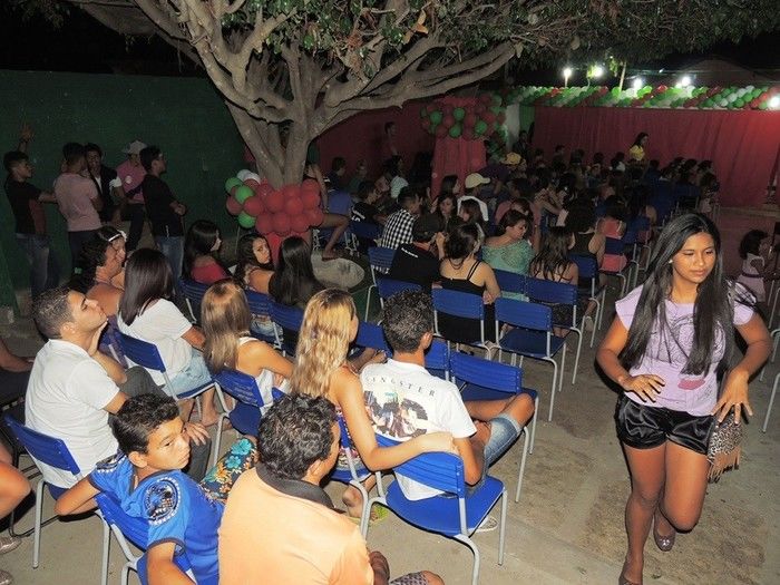 U. E. Tomaz Café realiza II Sarau Literário com a participação do público - Imagem 80