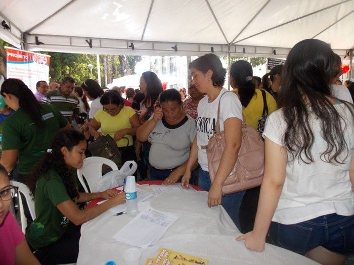 Voluntários do Projeto Neylivia Oliveira da Costa Mulher Viva participa de uma concentração em Teresina   - Imagem 61