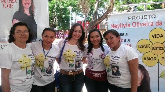 Voluntários do Projeto Neylivia Oliveira da Costa Mulher Viva participa de uma concentração em Teresina   - Imagem 2
