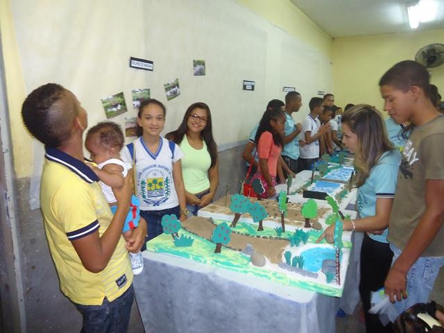 Unidade Escolar Dom Joaquim Rufino do Rêgo realizou a IV Feira de Ciências - Imagem 196