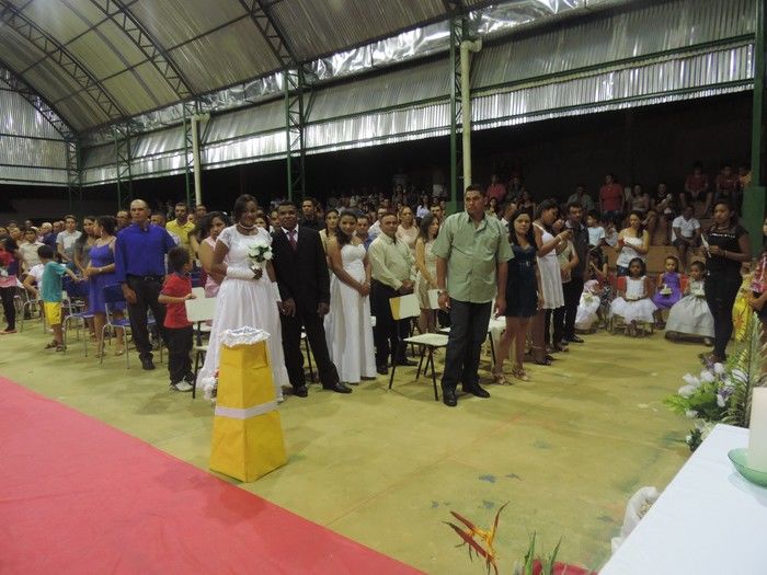 1º casamento coletivo na area Pastoral de Nossa Senhora do carmo. - Imagem 16