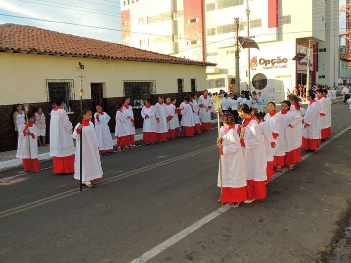 Multidão prestigia procissão de abertura dos festejos de N. S. da Conceição  - Imagem 3