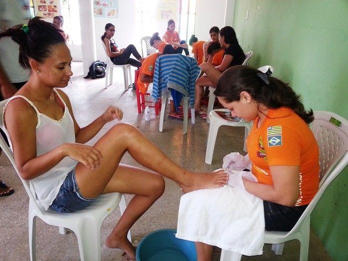 Alunas do curso de manicure atendem comunidade de forma gratuita - Imagem 9