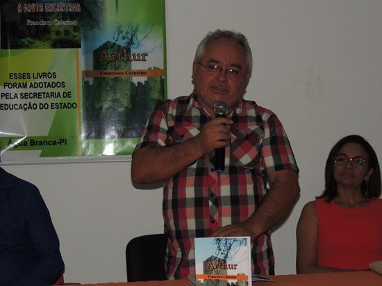 O escritor Aguabranquense Francisco Catarino lançar dois novos livros: A Gruta Encantada e Arthur. - Imagem 3