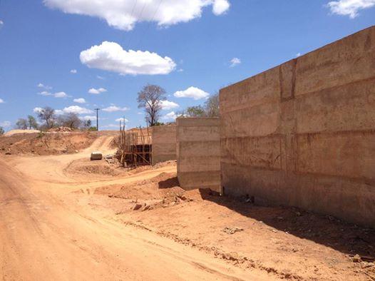 Construção da estrada que liga a localidade Santa Fé à Canavieira está a todo vapor - Imagem 2