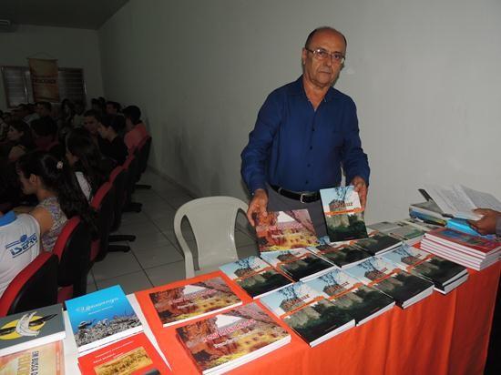 O escritor Aguabranquense Francisco Catarino lançar dois novos livros: A Gruta Encantada e Arthur. - Imagem 14