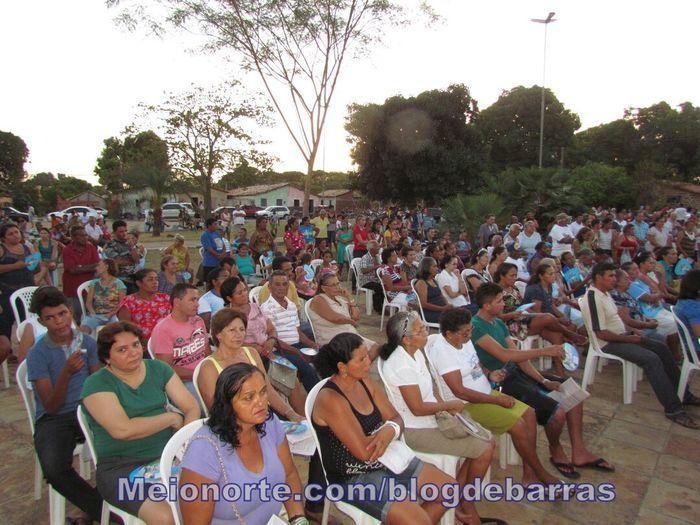 Missa e homenagens marcaram o Dia dos Finados em Barras - Imagem 7