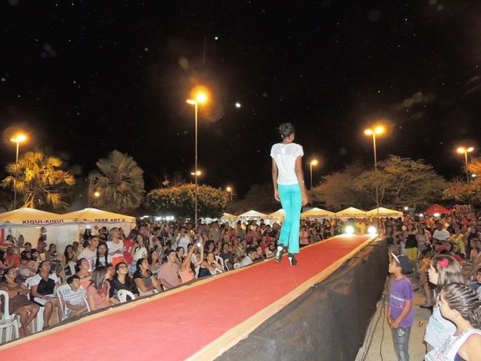 Exposição, desfile e música marcam a abertura da Feira Cidade Empreendedora - Imagem 18