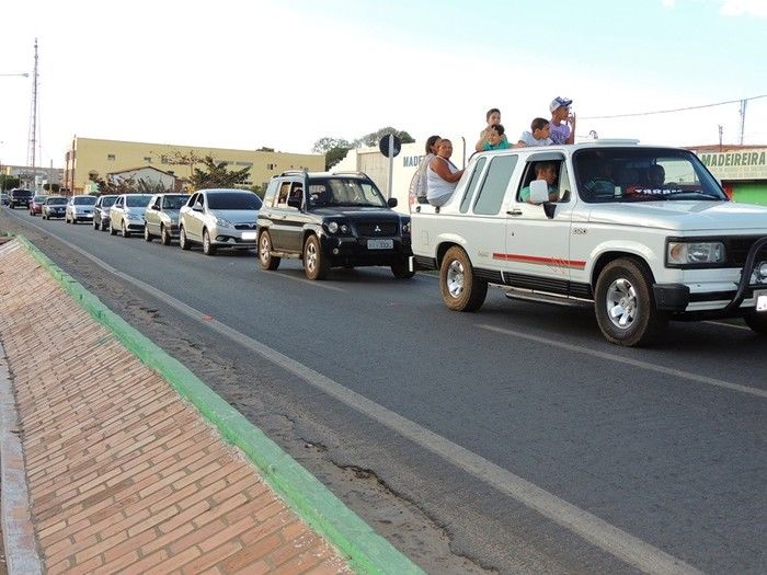 Noite dos motoristas e motoqueiros tem início com uma grande passeata - Imagem 18