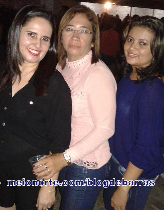 Lotação: Zezo ‘O Nordestino Apaixonado’ cantou e encantou público barrense - Imagem 9