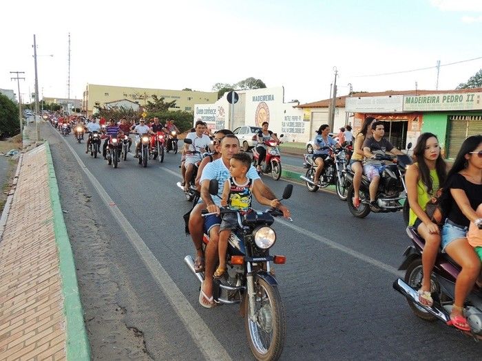 Noite dos motoristas e motoqueiros tem início com uma grande passeata - Imagem 10