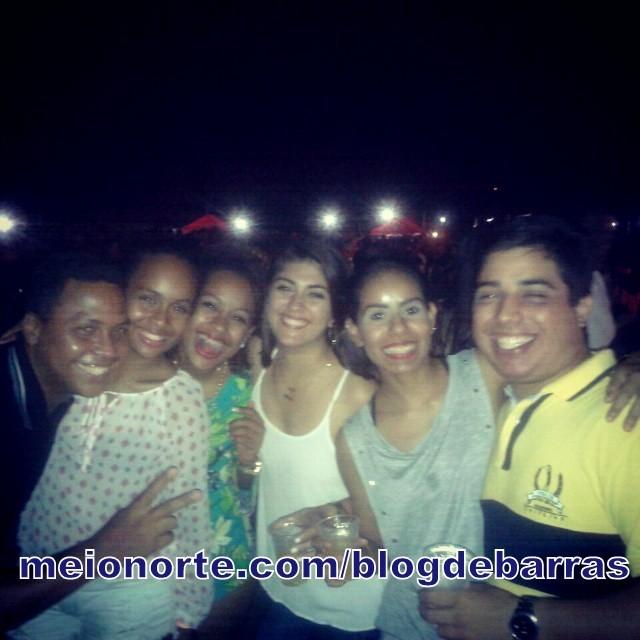 Lotação: Zezo ‘O Nordestino Apaixonado’ cantou e encantou público barrense - Imagem 4