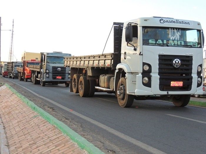 Noite dos motoristas e motoqueiros tem início com uma grande passeata - Imagem 42