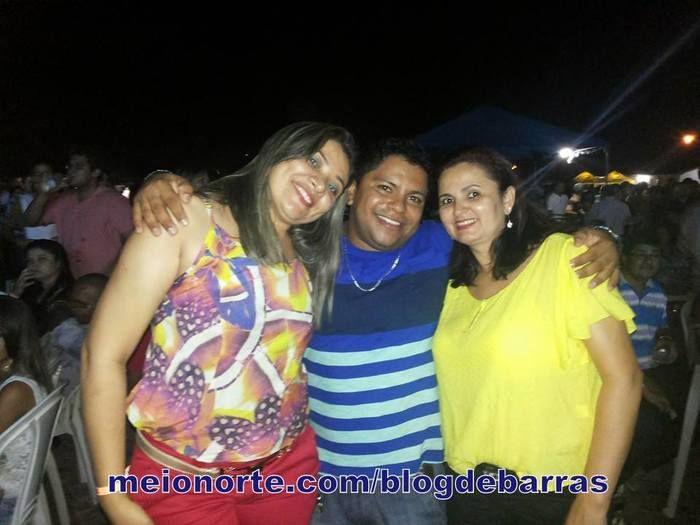 Lotação: Zezo ‘O Nordestino Apaixonado’ cantou e encantou público barrense - Imagem 3