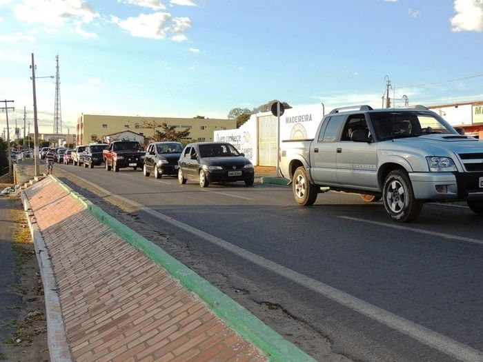 Noite dos motoristas e motoqueiros tem início com uma grande passeata - Imagem 28