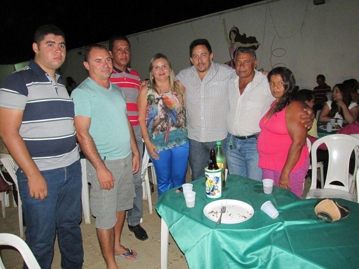 prefeito: Walter Alencar faz festa em sua Residência para homenagear Funcionários em Agricolândia - Imagem 50