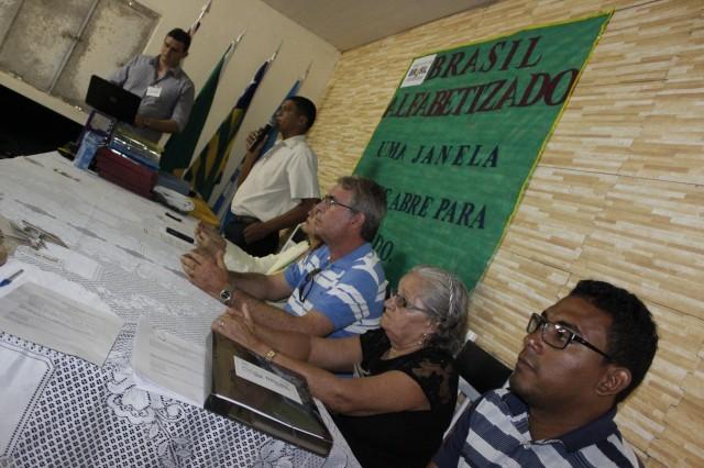 Prefeita Dra. Salete Rego faz lançamento do programa Brasil Alfabetizado 2014. - Imagem 4
