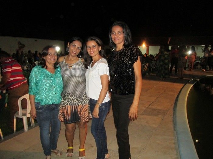 Fotos VIP na Festa dos Funcionários na casa do Prefeito: Walter Alencar  - Imagem 22