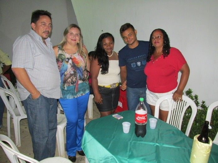 prefeito: Walter Alencar faz festa em sua Residência para homenagear Funcionários em Agricolândia - Imagem 23