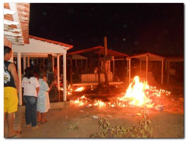 Famílias Católicas lotam Cemitérios para homenagear seus mortos - Imagem 6