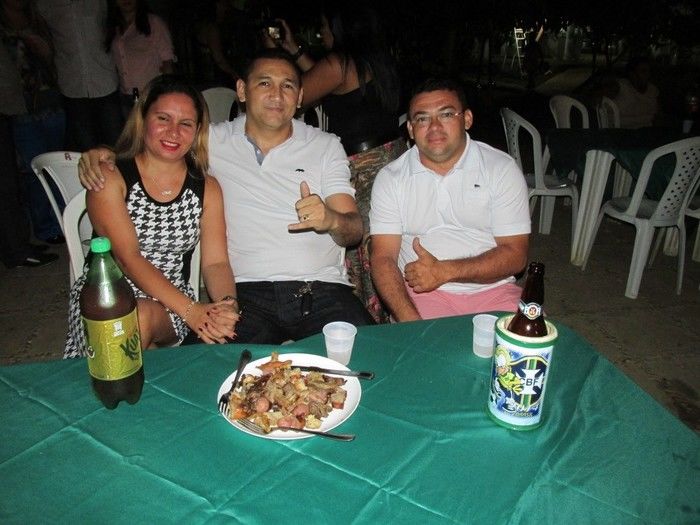 prefeito: Walter Alencar faz festa em sua Residência para homenagear Funcionários em Agricolândia - Imagem 56