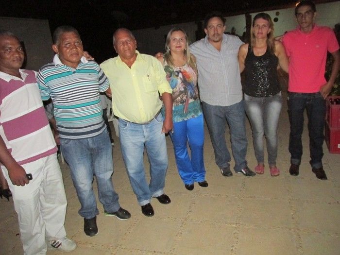 prefeito: Walter Alencar faz festa em sua Residência para homenagear Funcionários em Agricolândia - Imagem 61