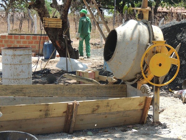 Prefeitura de Monsenhor Gil investe em saneamento básico - Imagem 8