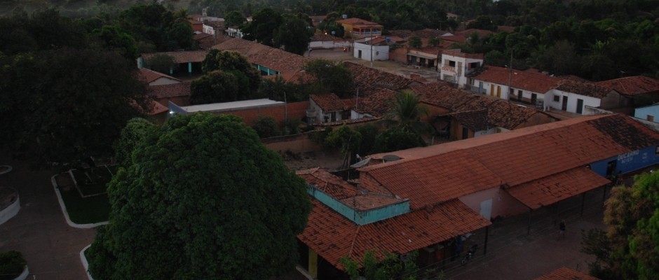 Para se adequar LRF, Prefeitura demite comissionados, cancela contratos e portarias