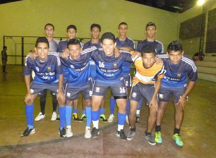 AMIGOS DO FRANCISCO E O CAMPEÃO DO I CAMPEONATO ENTRE AMIGOS DE FUTSAL. - Imagem 2