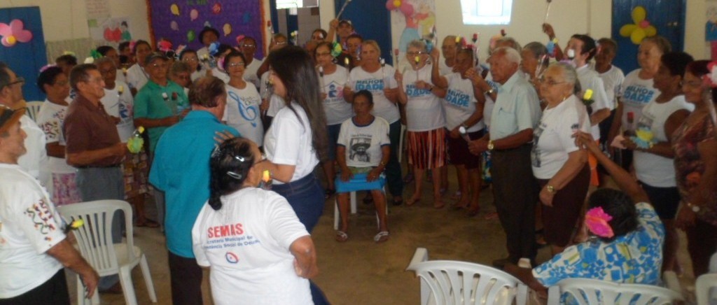 Palestra esclarece direitos da terceira idade para idosos assistidos por CRAS de Oeiras