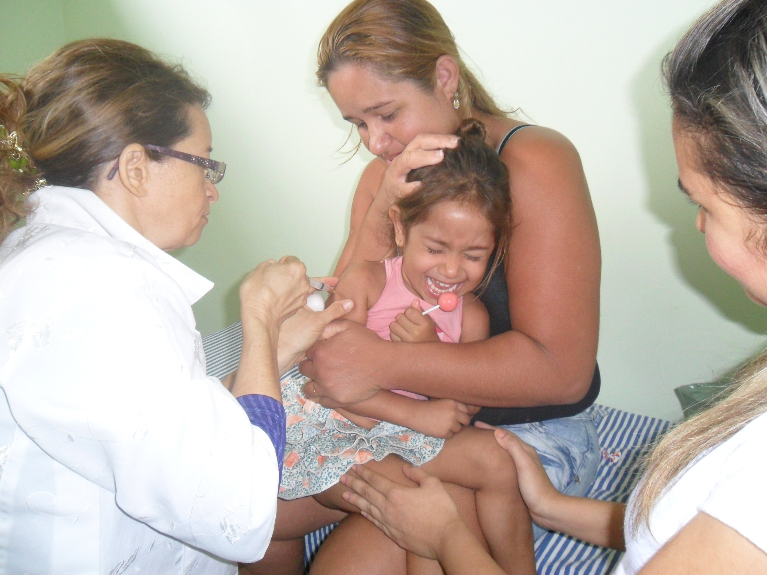 Secretaria de Saúde realiza campanha contra Paralisia Infantil