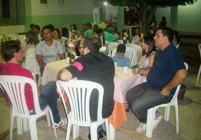 SECRETARIA DE EDUCAÇÃO FAZ FESTA EM HOMENAGEM AOS PROFESSORES - Imagem 22