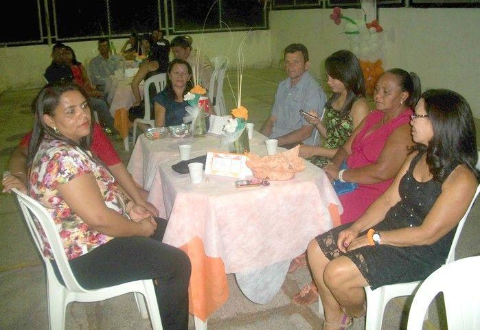 SECRETARIA DE EDUCAÇÃO FAZ FESTA EM HOMENAGEM AOS PROFESSORES - Imagem 31