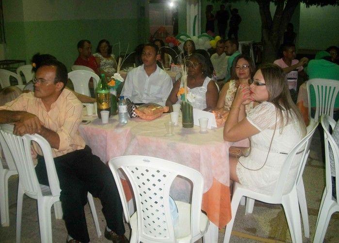 SECRETARIA DE EDUCAÇÃO FAZ FESTA EM HOMENAGEM AOS PROFESSORES - Imagem 19