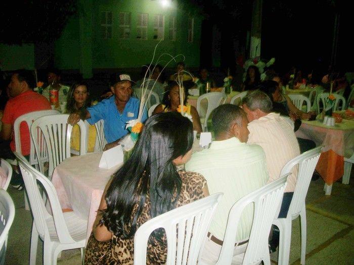 SECRETARIA DE EDUCAÇÃO FAZ FESTA EM HOMENAGEM AOS PROFESSORES - Imagem 24