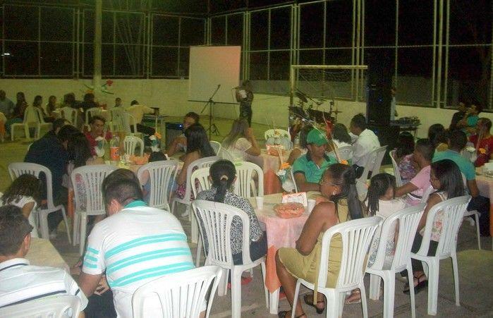 SECRETARIA DE EDUCAÇÃO FAZ FESTA EM HOMENAGEM AOS PROFESSORES - Imagem 10