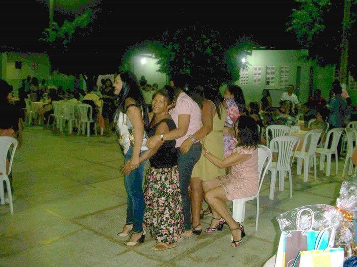 SECRETARIA DE EDUCAÇÃO FAZ FESTA EM HOMENAGEM AOS PROFESSORES - Imagem 35