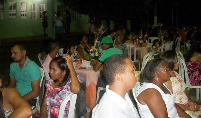 SECRETARIA DE EDUCAÇÃO FAZ FESTA EM HOMENAGEM AOS PROFESSORES - Imagem 20