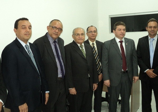 Prefeito participa da inauguração da sede da OAB em Corrente - Imagem 3