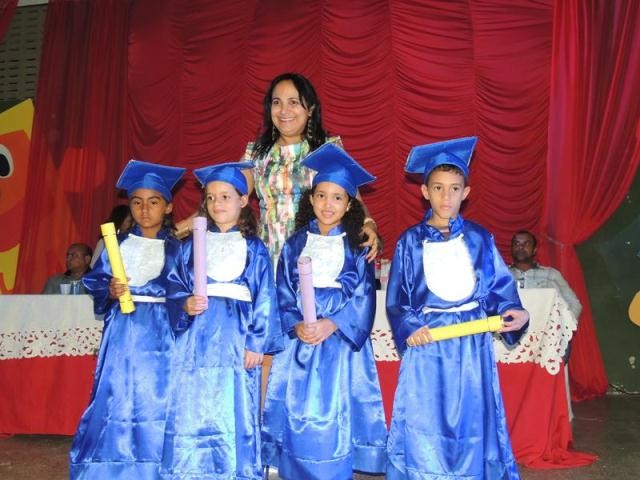 Colação de Grau das Crianças do Programa Alfa e Beto de Água Branca - Imagem 4