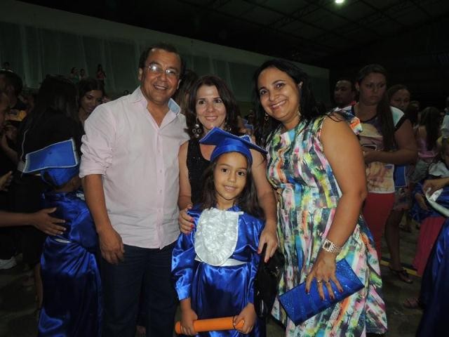 Colação de Grau das Crianças do Programa Alfa e Beto de Água Branca - Imagem 1