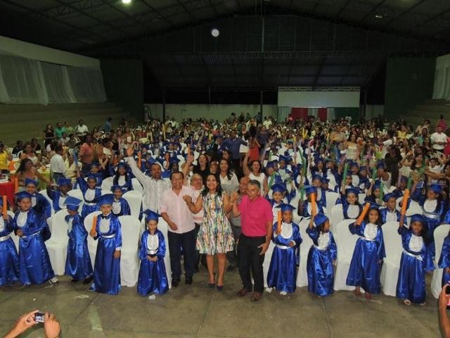 Colação de Grau das Crianças do Programa Alfa e Beto de Água Branca - Imagem 2
