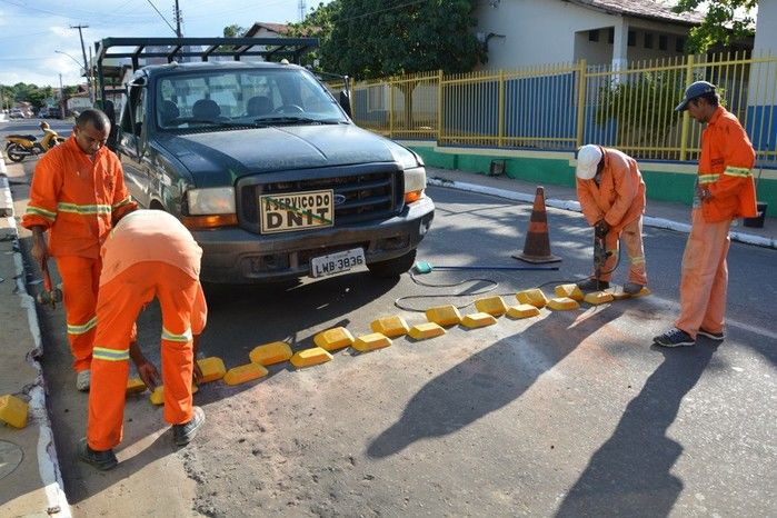Prefeitura de Uruçuí continua os trabalhos de revitalizar sinalização do transito do município - Imagem 4