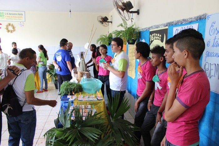 Feira do conhecimento reúne milhares de estudantes em escola na zona rural de São João do Arraial - Imagem 18