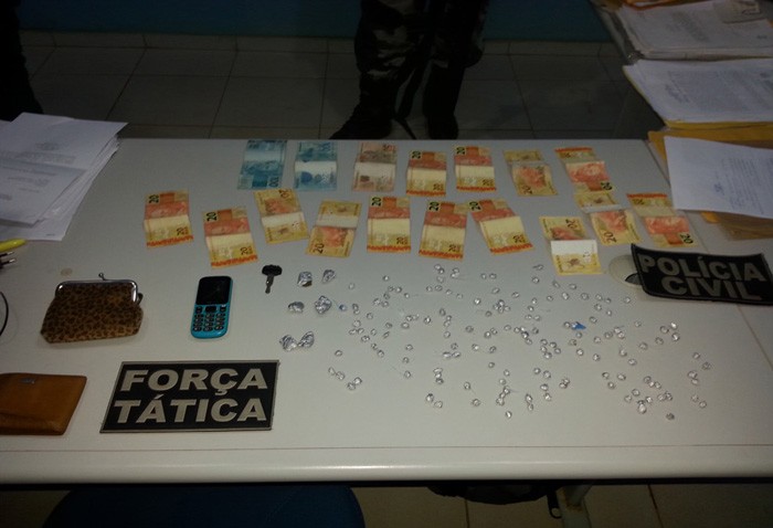 Menor é apreendido com 163 pedras de crack em Uruçuí-PI‏‏‎ - Imagem 1