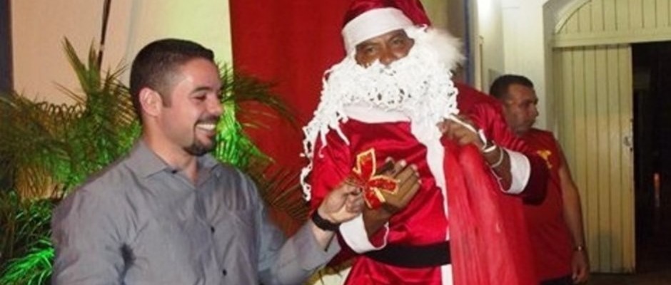 Centro de Oeiras recebe decoração com tema “Natal das Estrelas”