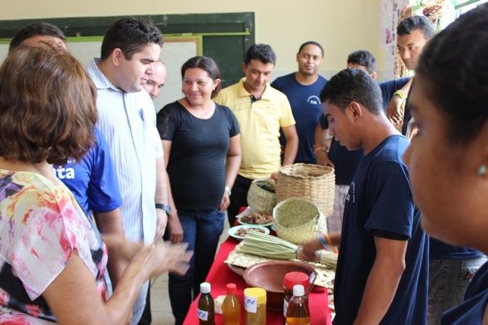 Feira do conhecimento reúne milhares de estudantes em escola na zona rural de São João do Arraial - Imagem 15