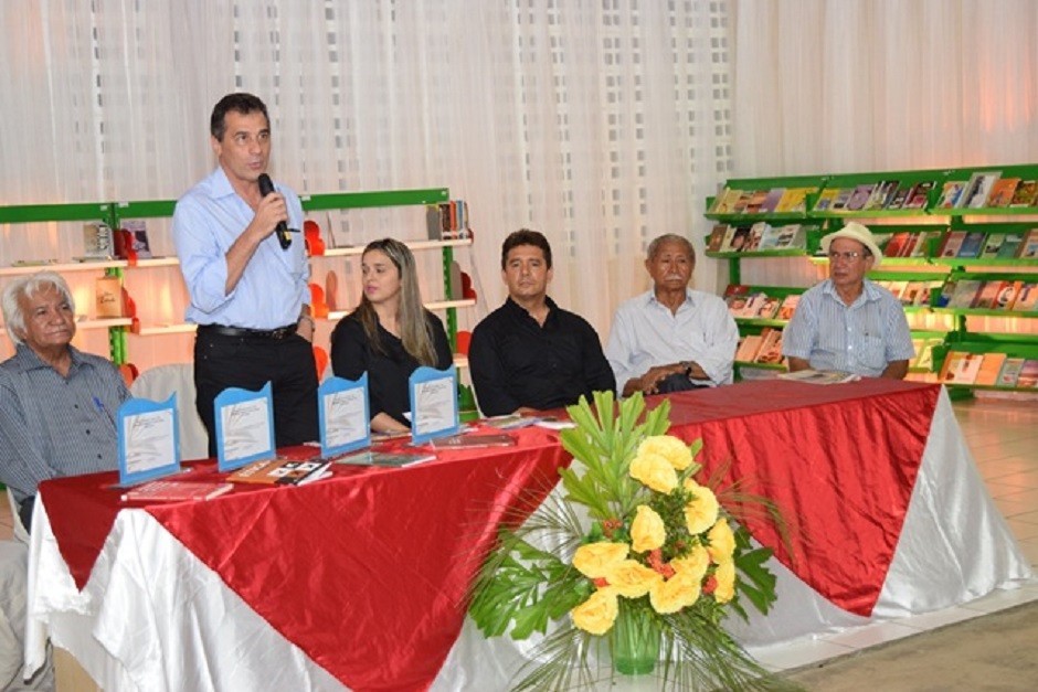Prefeito participa de encerramento do Projeto de Leitura do Sesc Floriano