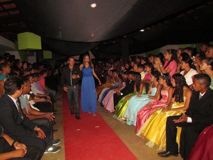 Alunos de escolas municipais colam grau no interior do município - Imagem 11